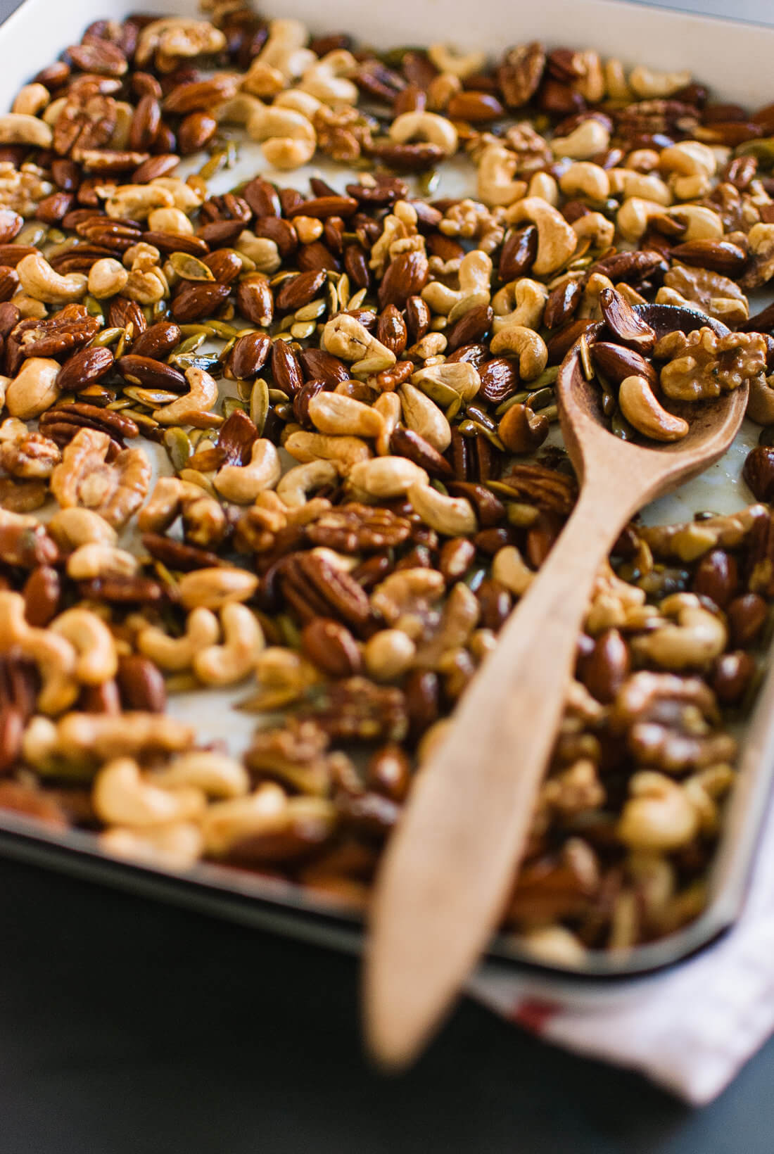 rosemary roasted nuts recipe-1-2